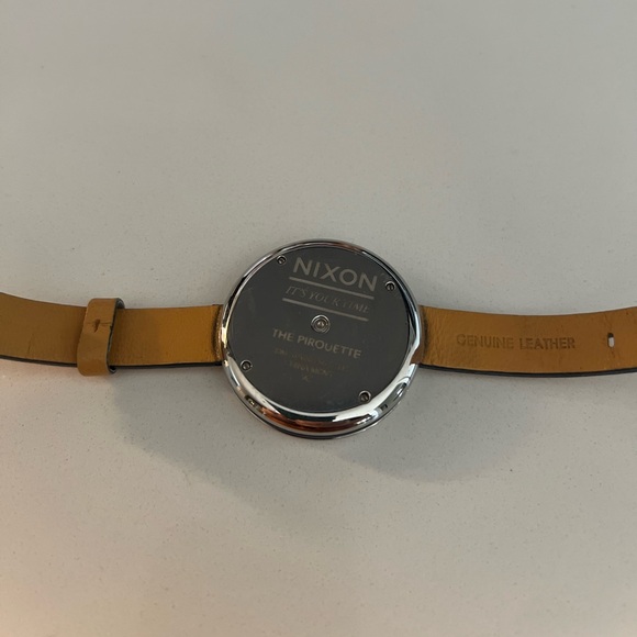 Nixon “The Pirouette” Leather Watch - Picture 3 of 3